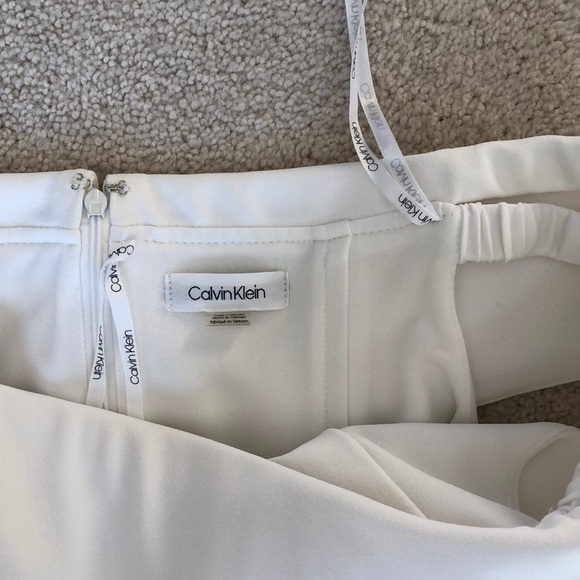 NWOT Calvin Klein Off the Shoulder Dress - Picture 4 of 8